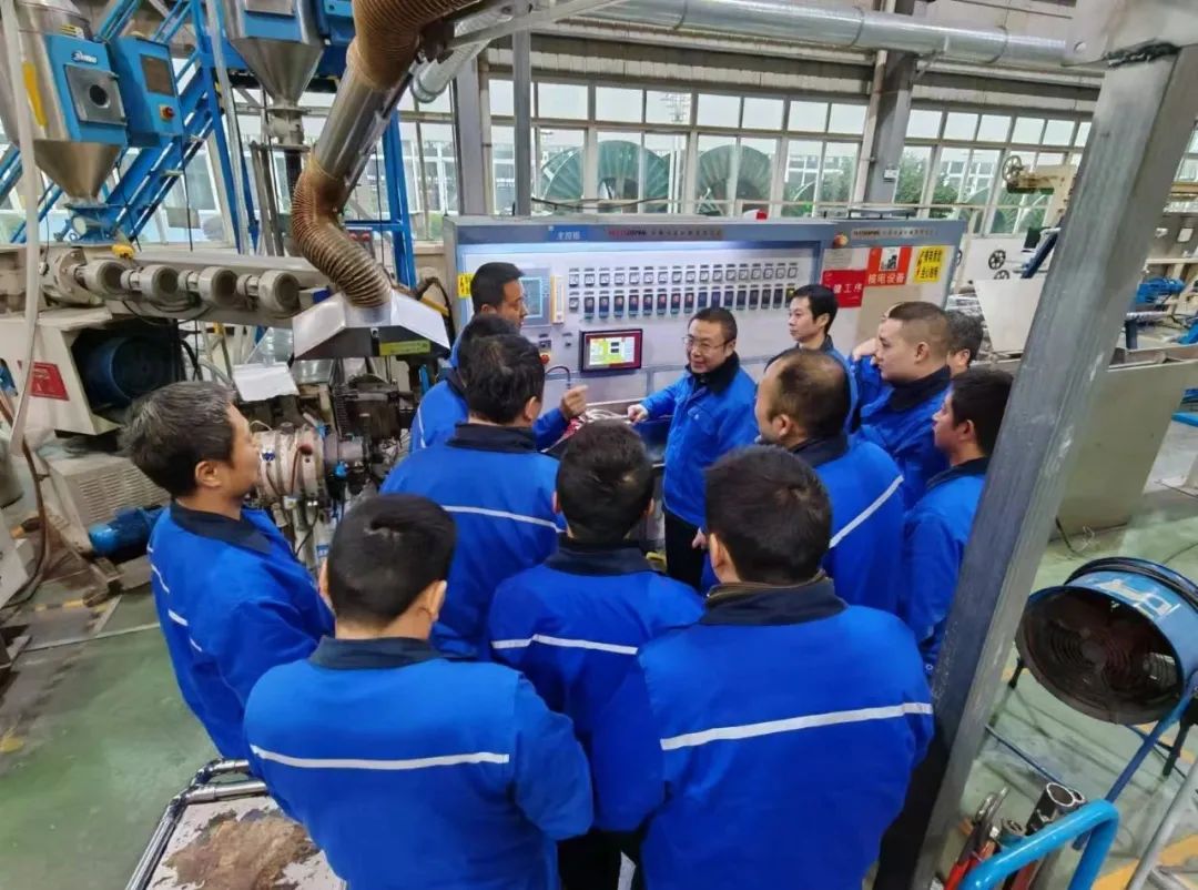 1745906296446755.jpg 2.jpg